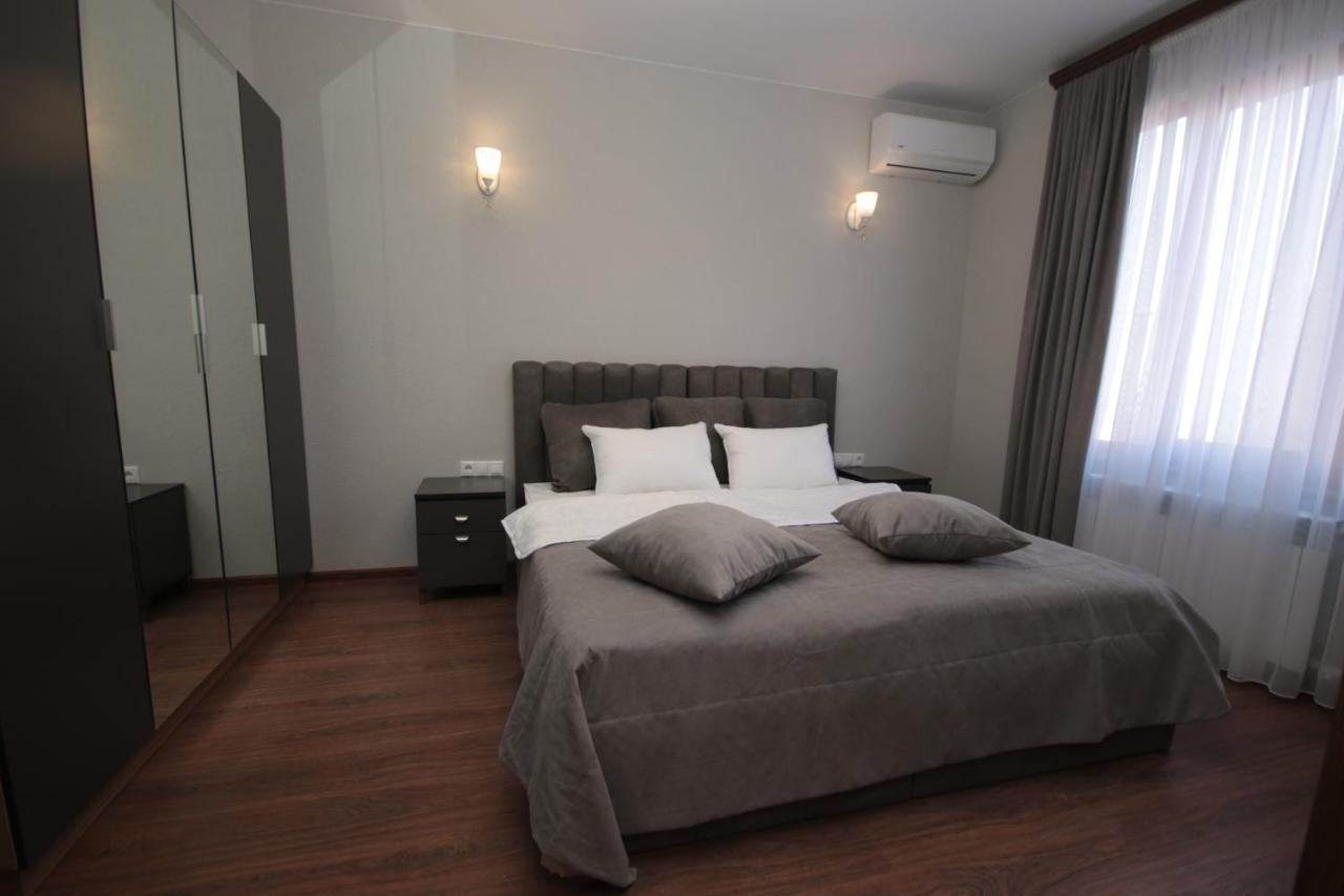 Hillside Guest House Yerevan Bagian luar foto
