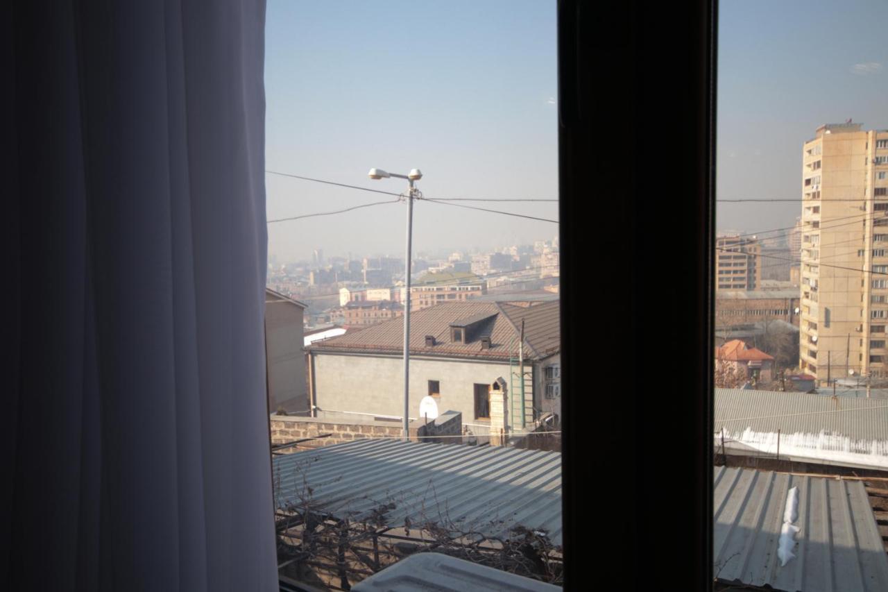 Hillside Guest House Yerevan Bagian luar foto