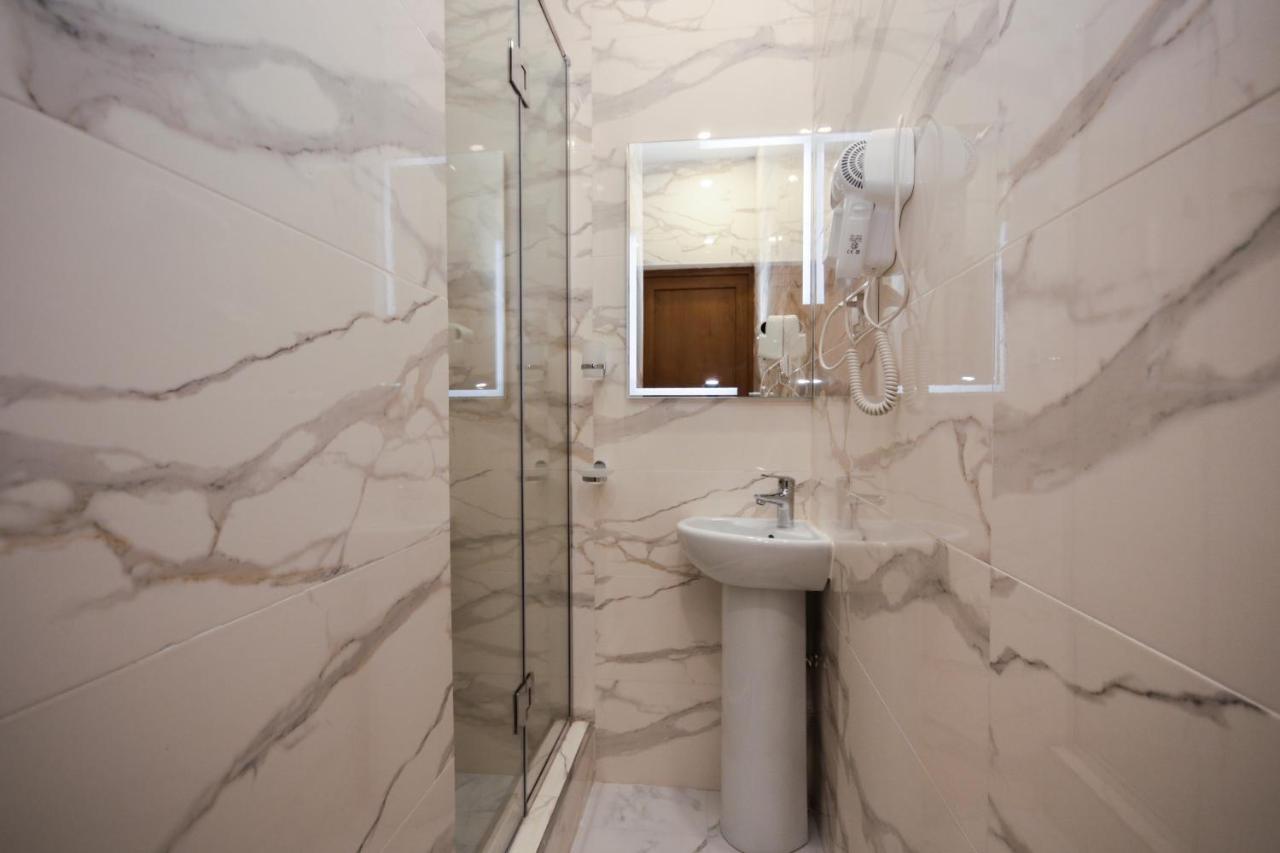 Hillside Guest House Yerevan Bagian luar foto