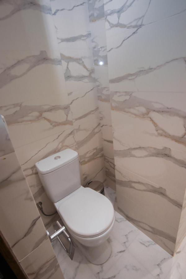 Hillside Guest House Yerevan Bagian luar foto