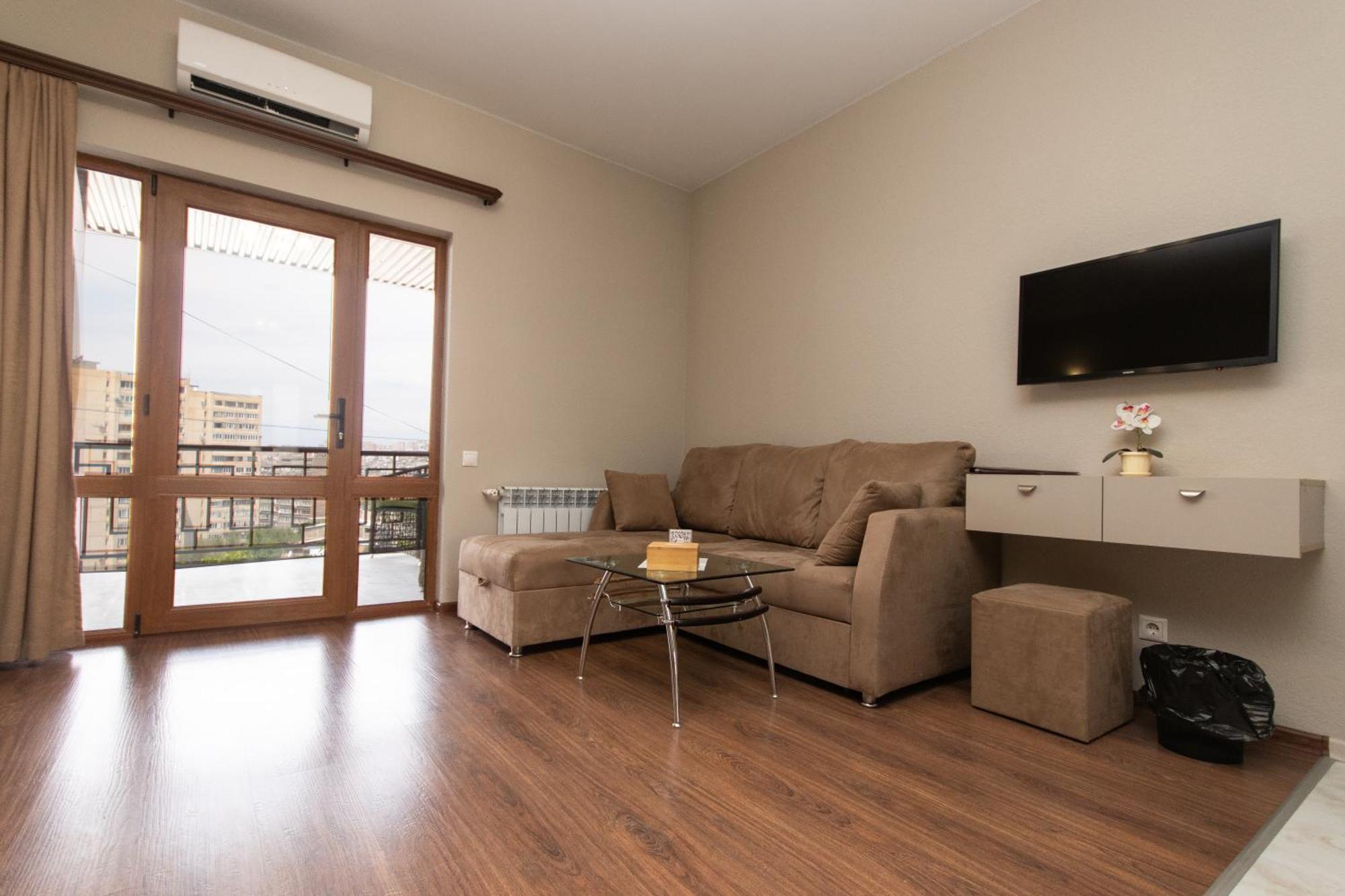 Hillside Guest House Yerevan Bagian luar foto